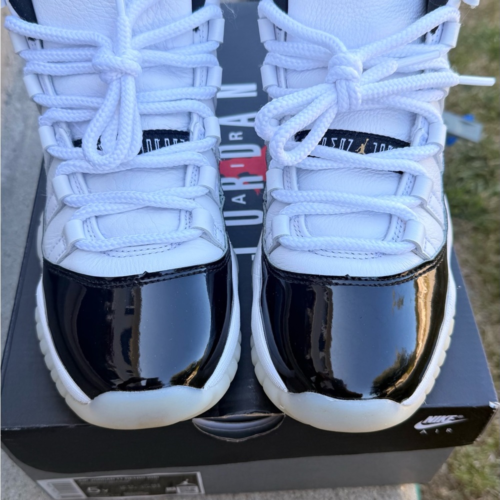 Jordan 11 - Picture 3 of 4
